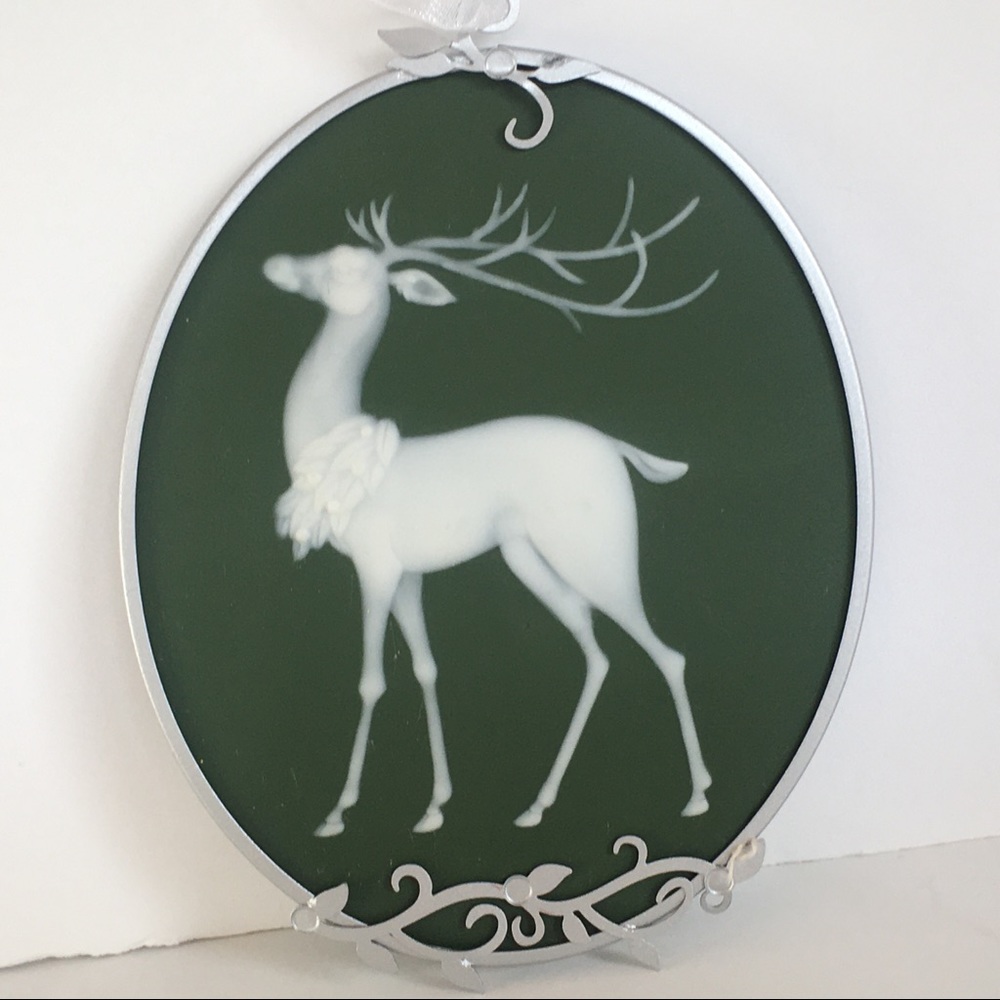 Deer Ornament Hallmark 2011 Tree green.  Silver trim EUC 2011 hunting Woods